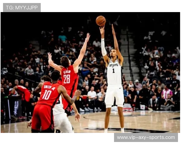 独行侠激战快船 双方焦点对决牵动季后赛命运 关键球员表现成为胜负关键